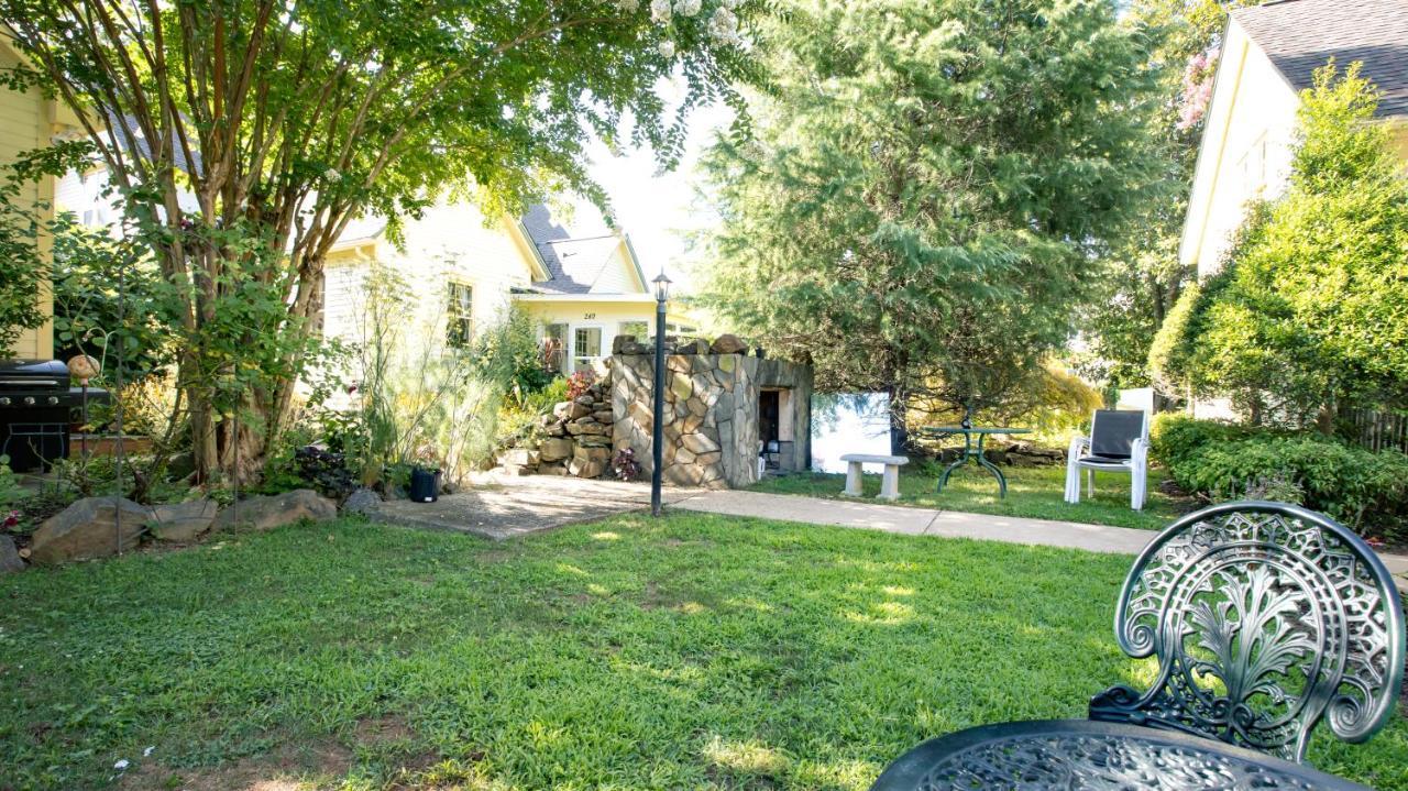 Carrier Houses Bed & Breakfast Rutherfordton Eksteriør bilde