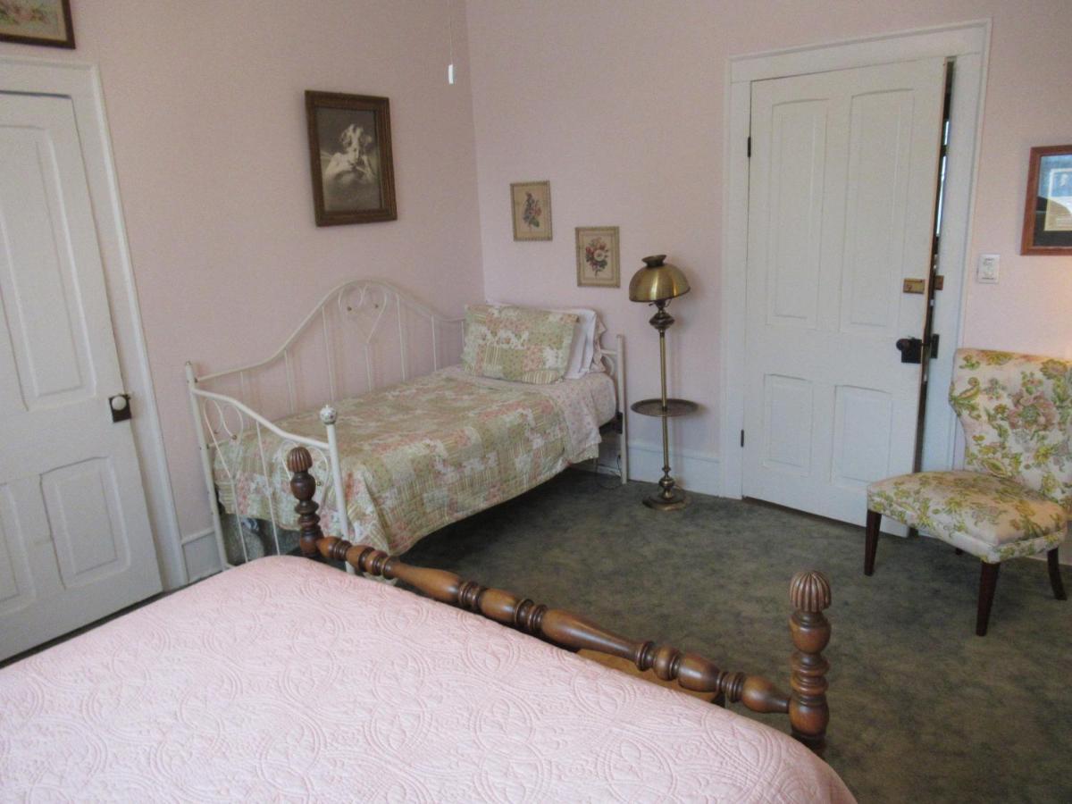Carrier Houses Bed & Breakfast Rutherfordton Eksteriør bilde