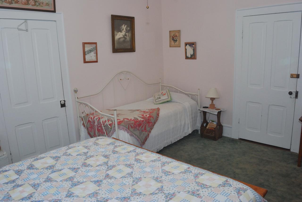 Carrier Houses Bed & Breakfast Rutherfordton Eksteriør bilde